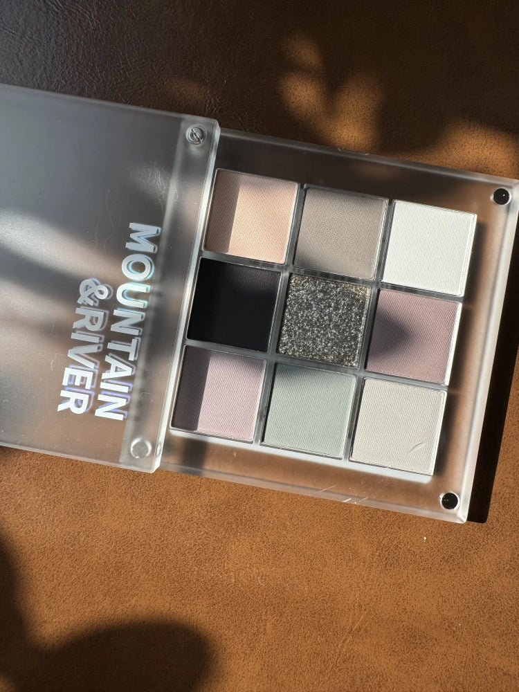 Mountaian n River Eyeshadow 9 Colors 8.2g