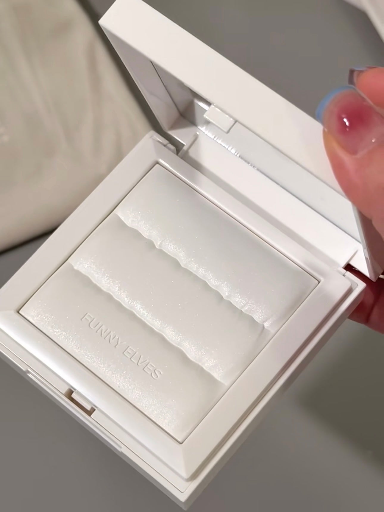 Funny Elves Translucent Traceless Pressed Setting Powder 7g